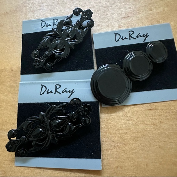 Vintage Jewelry - 3 vintage brooches